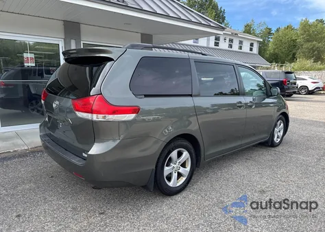 2012 Toyota Sienna Le from USA, damaged, VIN 5TDKK3DC2CS206057